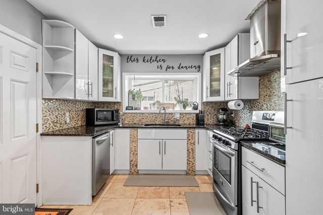 221 MOORE ST, Philadelphia, PA 19148