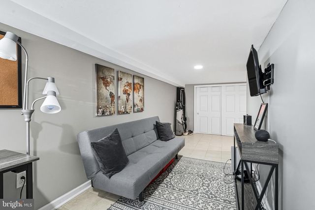 221 MOORE ST, Philadelphia, PA 19148