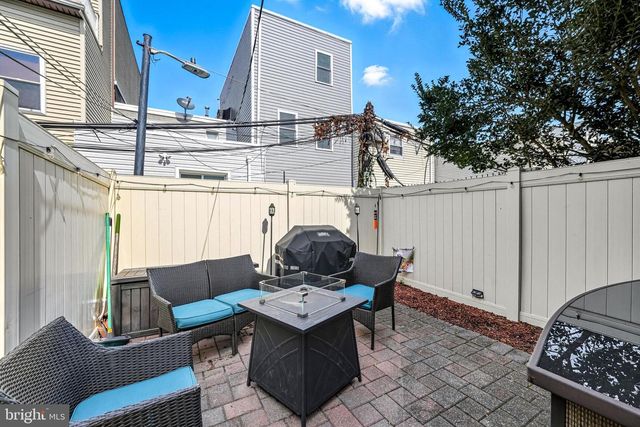 221 MOORE ST, Philadelphia, PA 19148