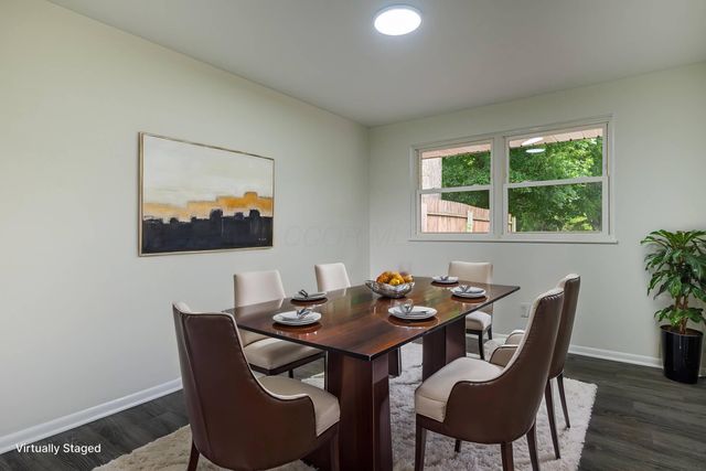 1922 Old Coach Road, Springfield, OH 45505