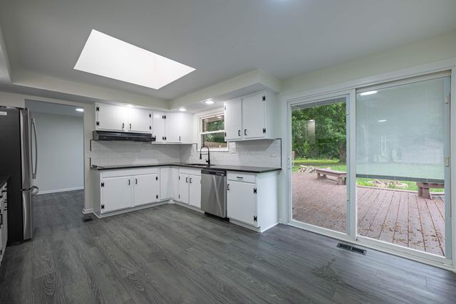 1922 Old Coach Road, Springfield, OH 45505