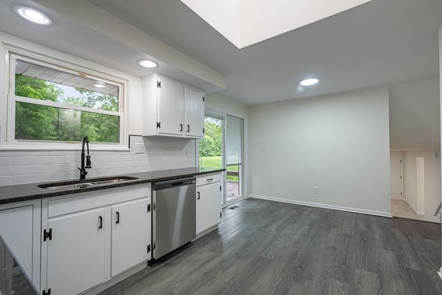 1922 Old Coach Road, Springfield, OH 45505