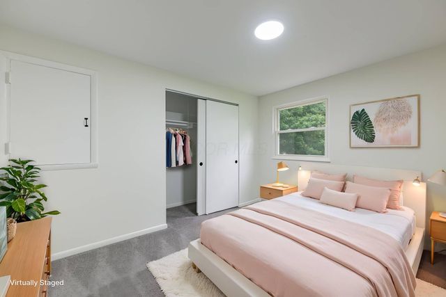 1922 Old Coach Road, Springfield, OH 45505