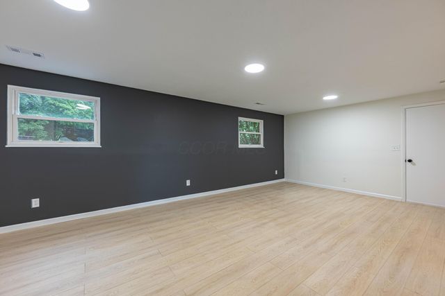 1922 Old Coach Road, Springfield, OH 45505