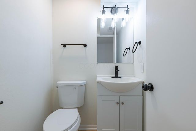 1922 Old Coach Road, Springfield, OH 45505