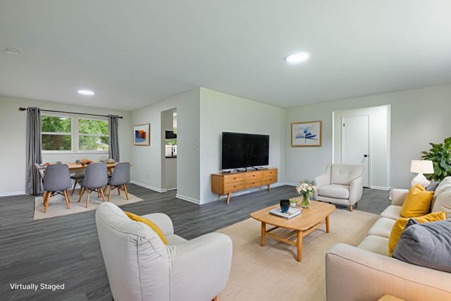 1922 Old Coach Road, Springfield, OH 45505