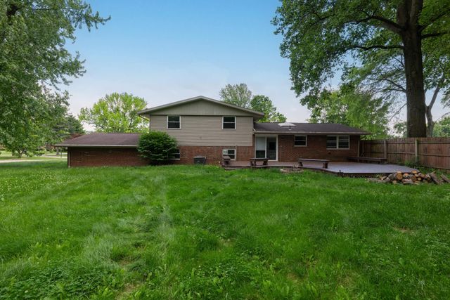 1922 Old Coach Road, Springfield, OH 45505