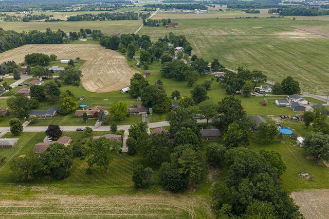 1922 Old Coach Road, Springfield, OH 45505