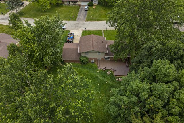 1922 Old Coach Road, Springfield, OH 45505