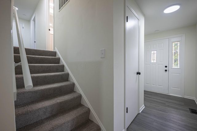 1922 Old Coach Road, Springfield, OH 45505
