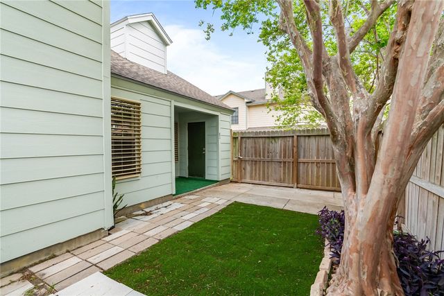 7252 The Mansions Dr, Corpus Christi, TX 78414