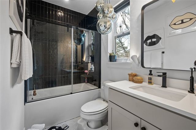 4 Shap Lane, Bella Vista, AR 72714