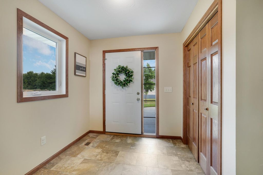 1108 Mulberry Avenue NE, Montgomery, MN 56069 — photo 4