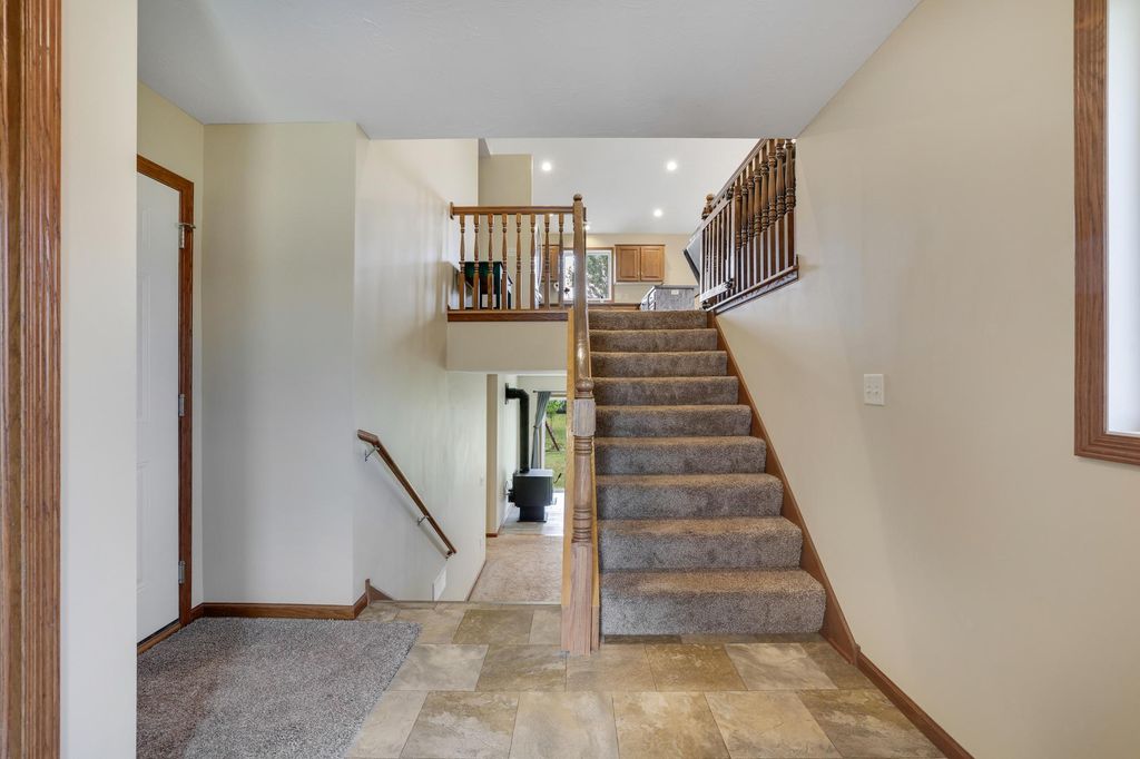1108 Mulberry Avenue NE, Montgomery, MN 56069 — photo 5