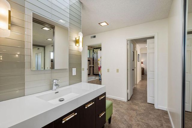 128 Desert W Drive, Rancho Mirage, CA 92270