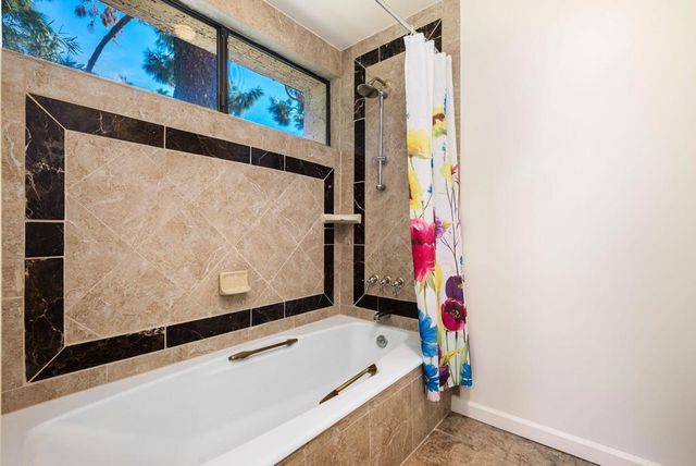 128 Desert W Drive, Rancho Mirage, CA 92270