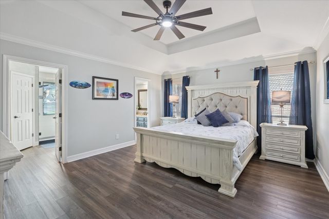 325 Cottonwood Lane, Hurst, TX 76054