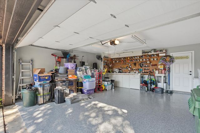 325 Cottonwood Lane, Hurst, TX 76054