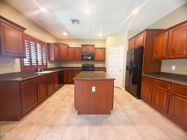 7533 W RUSHMORE Way, Florence, AZ 85132