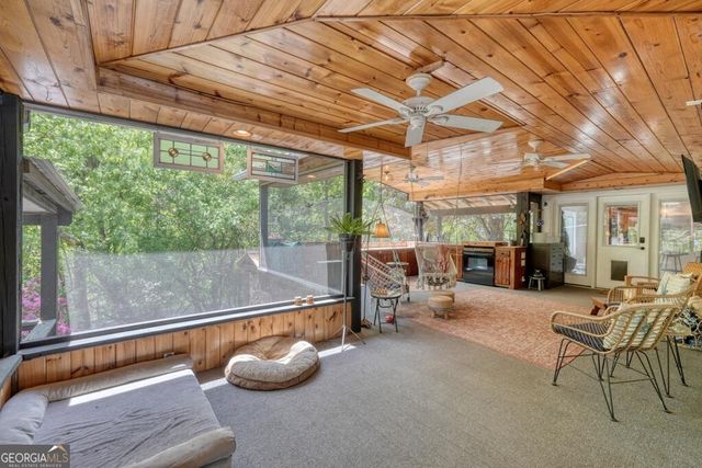 710 Town Mountain Road, Hayesville, NC 28904