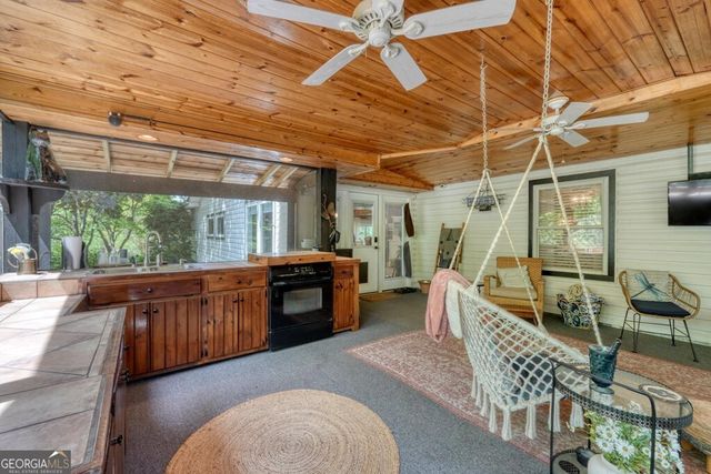 710 Town Mountain Road, Hayesville, NC 28904