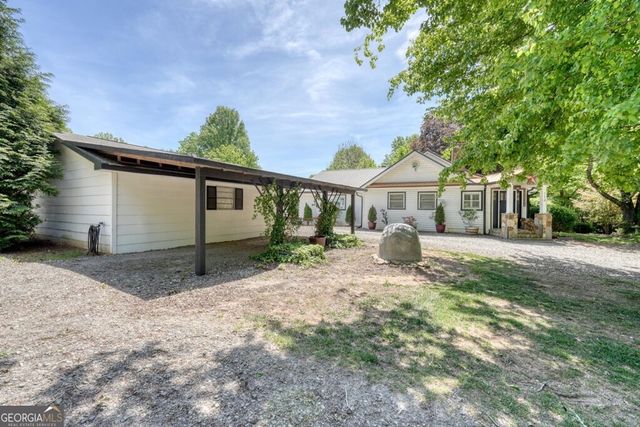 710 Town Mountain Road, Hayesville, NC 28904