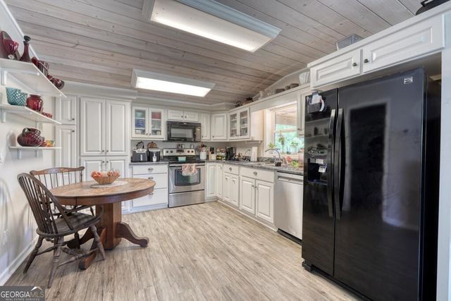 710 Town Mountain Road, Hayesville, NC 28904