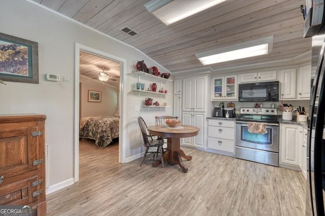 710 Town Mountain Road, Hayesville, NC 28904