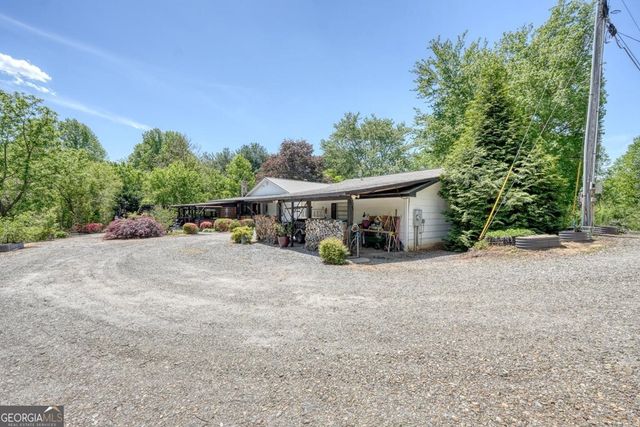710 Town Mountain Road, Hayesville, NC 28904