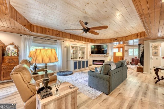 710 Town Mountain Road, Hayesville, NC 28904