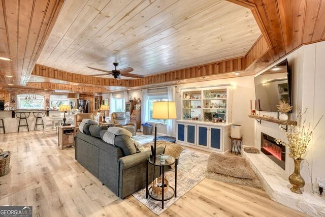 710 Town Mountain Road, Hayesville, NC 28904
