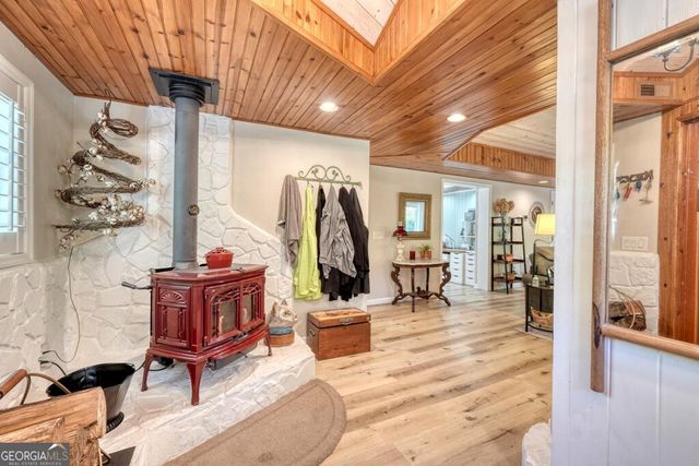 710 Town Mountain Road, Hayesville, NC 28904
