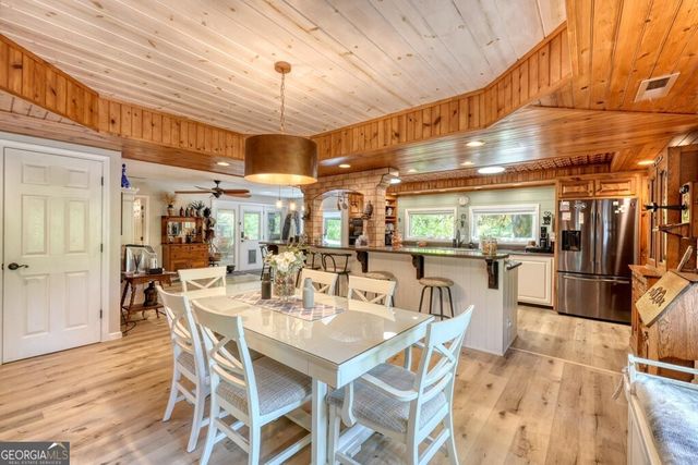 710 Town Mountain Road, Hayesville, NC 28904