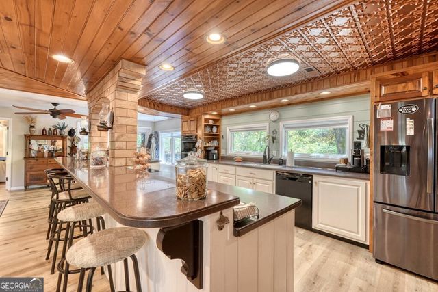 710 Town Mountain Road, Hayesville, NC 28904