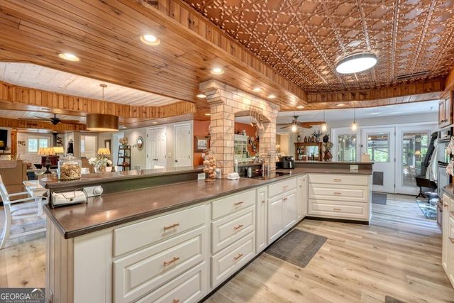 710 Town Mountain Road, Hayesville, NC 28904