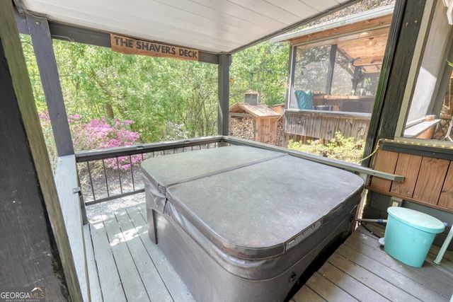 710 Town Mountain Road, Hayesville, NC 28904