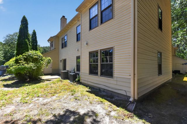 310 Owls Nest Court, Jackson, NJ 08527