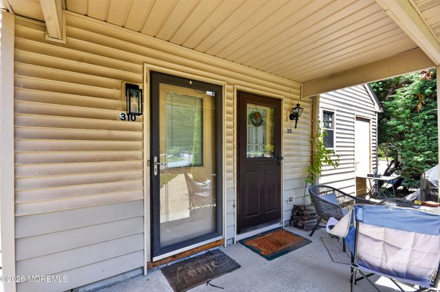 310 Owls Nest Court, Jackson, NJ 08527
