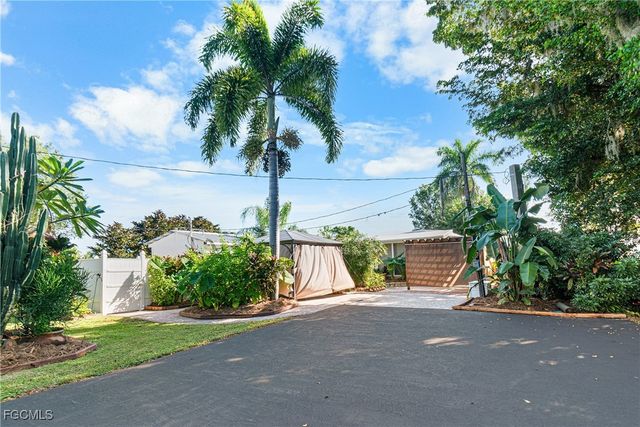 2256 Marina Park DR, Fort Myers, FL 33905