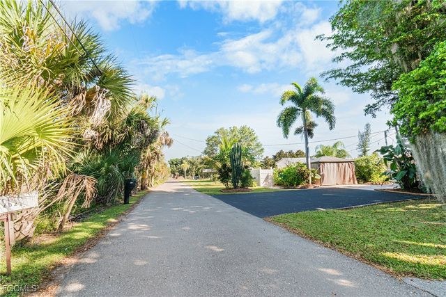 2256 Marina Park DR, Fort Myers, FL 33905