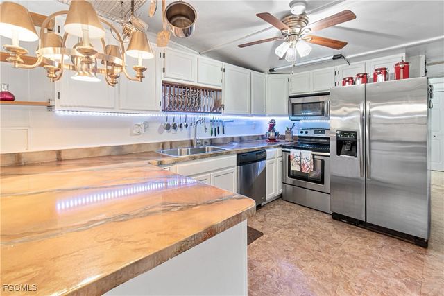 2256 Marina Park DR, Fort Myers, FL 33905