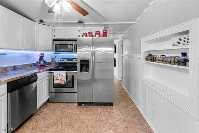 2256 Marina Park DR, Fort Myers, FL 33905