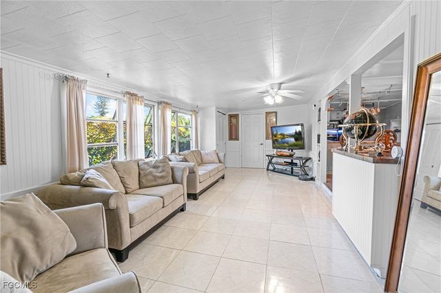 2256 Marina Park DR, Fort Myers, FL 33905