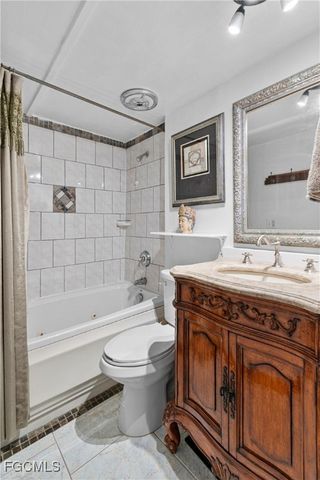 2256 Marina Park DR, Fort Myers, FL 33905