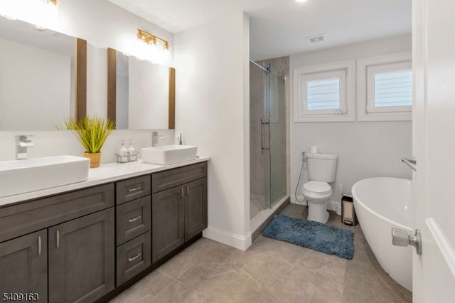 112 E 12th st, Linden City, NJ 07036