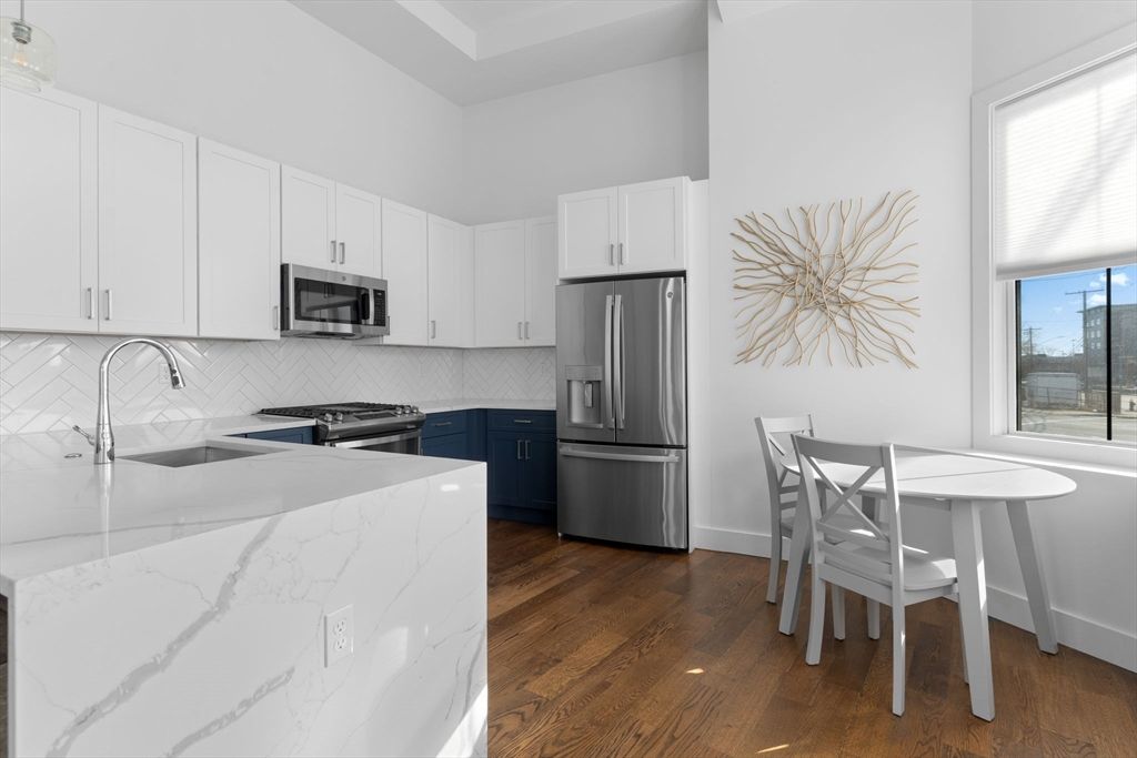 133 Boardman 1, Boston, MA 02128