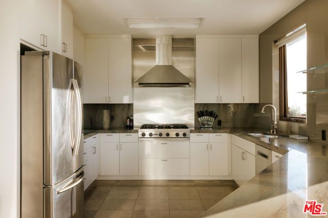 301 Trousdale Place, Beverly Hills, CA 90210