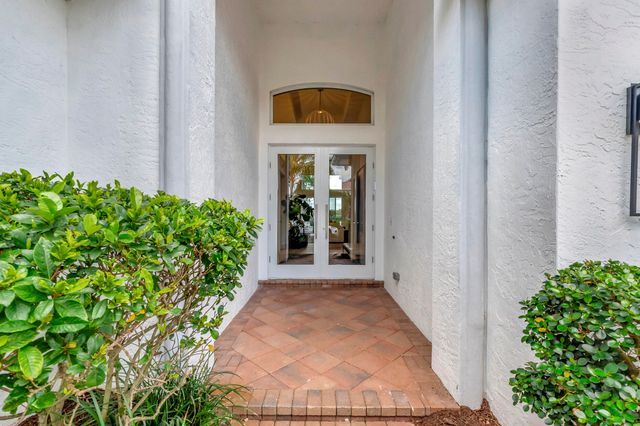 4114 NW Briarcliff Circle, Boca Raton, FL 33496