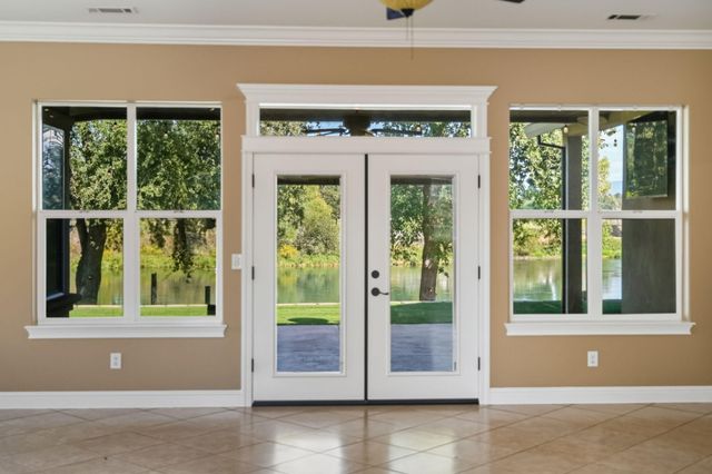 22894 Blue Jay Lane, Anderson, CA 96007