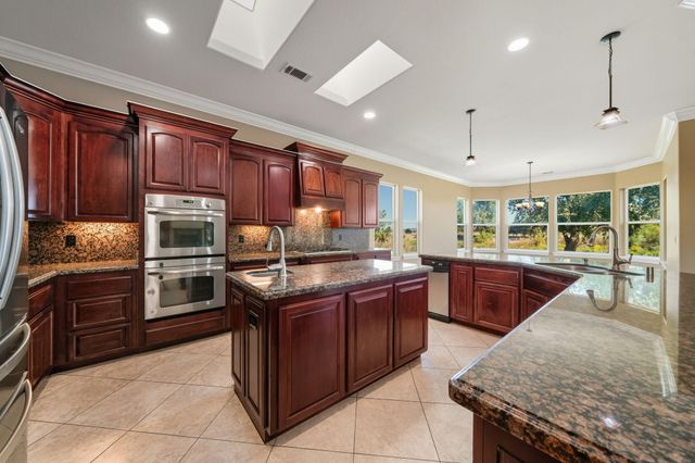 22894 Blue Jay Lane, Anderson, CA 96007